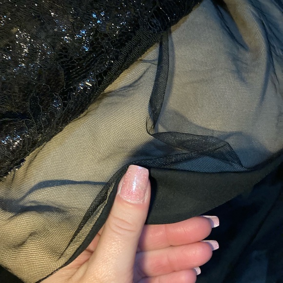 Bob Mackie gown - Picture 9 of 16